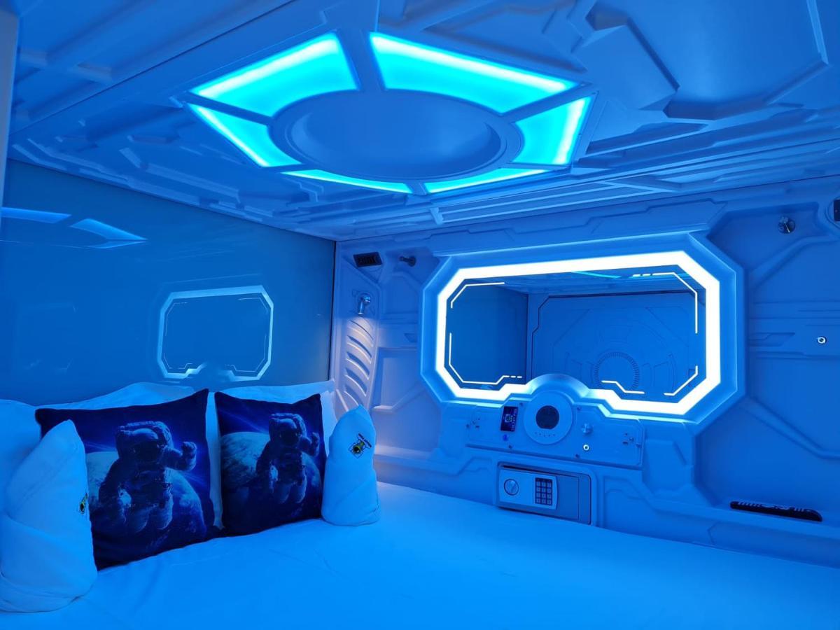 Galaxy Pods Capsule Hotel Boat Quay Singapur Dış mekan fotoğraf